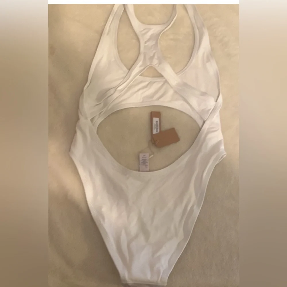 SKIMS Signature Cut-Out One-Piece Swimsuit Monokini Marble‎ NWT